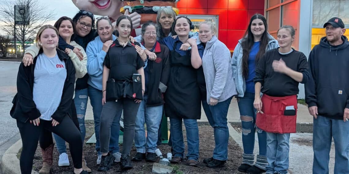 Employees of the Winchester Frisch's pose for final shot before restaurant closes